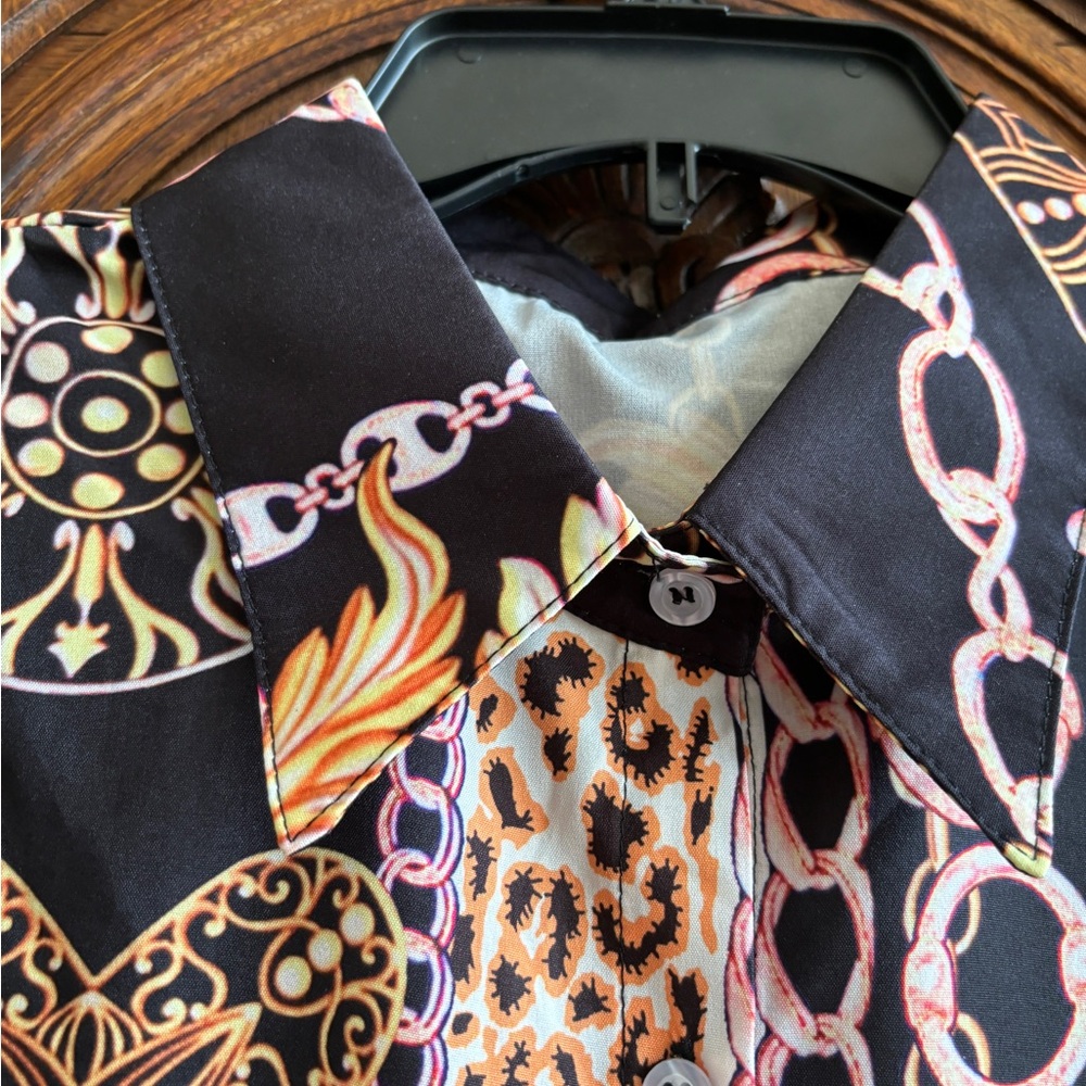 NWT- BLOUSE - Picture 2 of 14